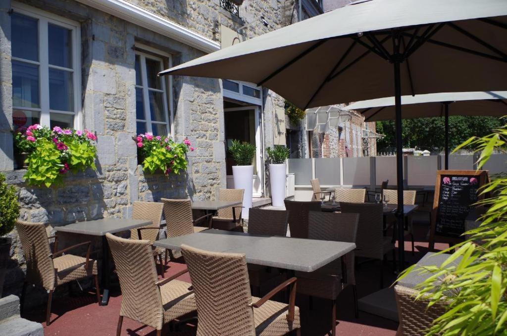 Hotel Val Saint Hilaire Givet Exterior photo